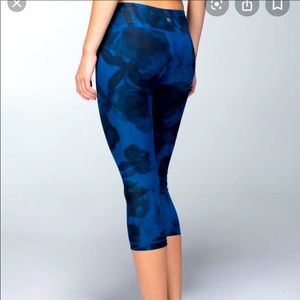 Lululemon crop floral leggings